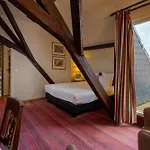 Martin\'s Relais